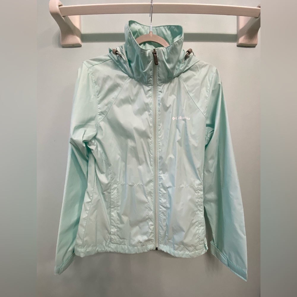 Columbia Women's Light Blue Wind Breaker Jacket (Medium)